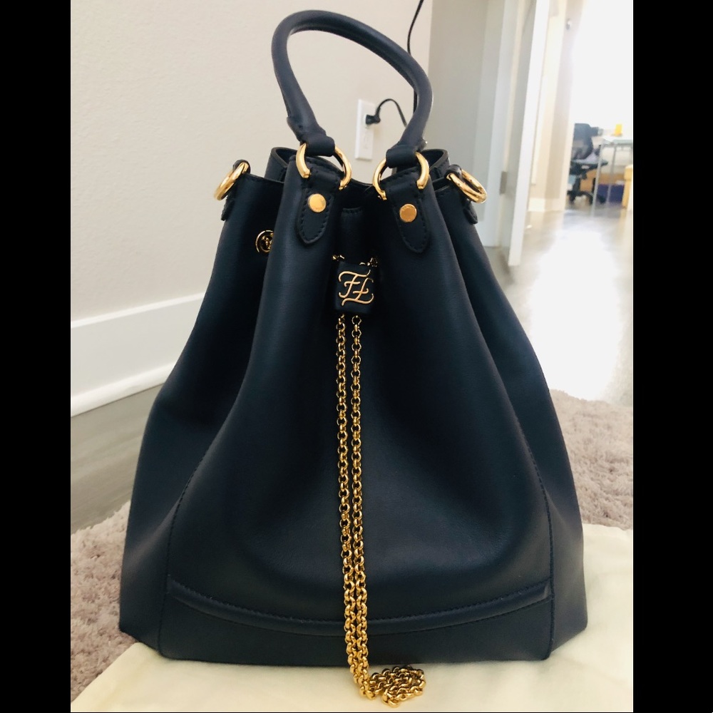 💯Fendi chain bucket bag 💼